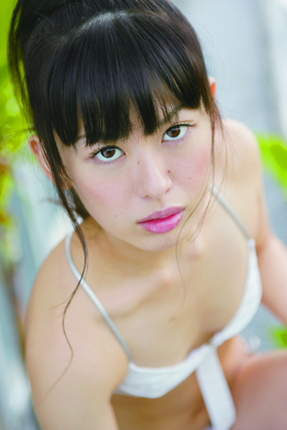小町彩夏.jpg