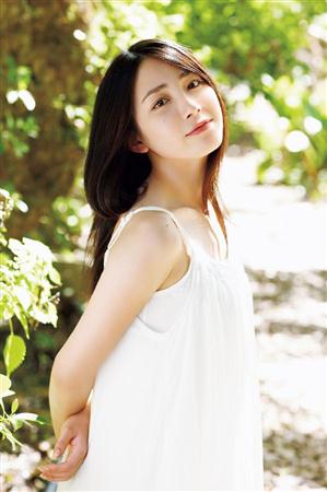 吉川友写真集YOU.jpg