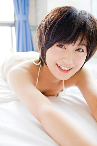 水沢奈子ショートカット美人.jpg
