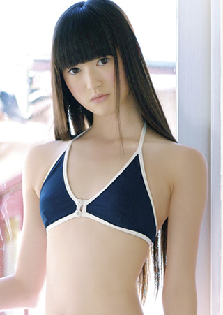 高橋ひかる人形のような可愛いアイドル.jpg